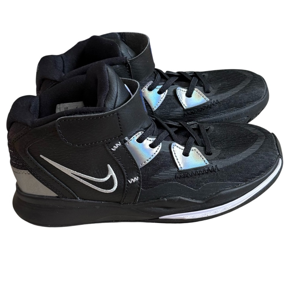 NWOB Nike KYRIE INFINITY Basketball School Mid Sneakers Size 13